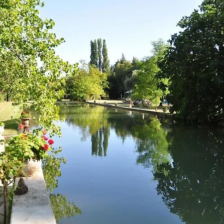 Konukevi Domaine Du Moulin