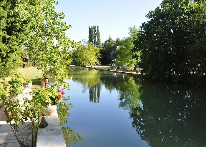 Πανσιόν Domaine Du Moulin