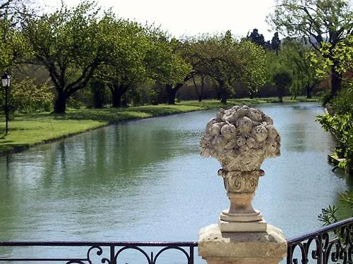 Πανσιόν Domaine Du Moulin Saint-Laurent-des-Arbres